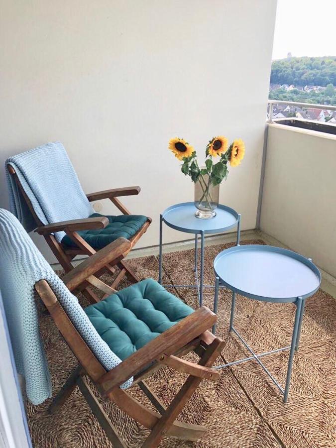 Grosses Appartement Mit Aussichtsbalkon Ludwigsburg Exterior photo